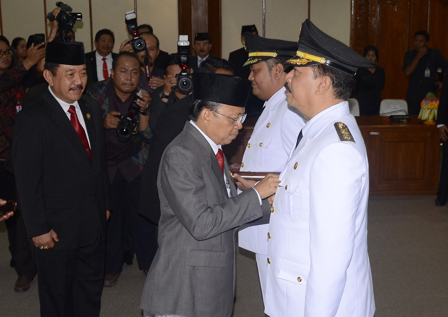 Lantik Bupati Dan Wakil Bupati Gianyar, Gubernur Koster Harap Buat ...