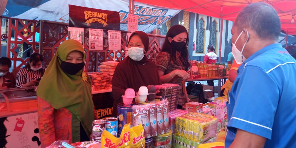 Jelang Hari Raya Warga Serbu Pasar Murah Disperindag Kota Denpasar Kilas Bali 0273